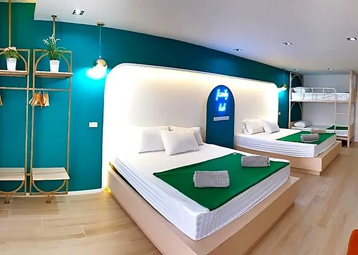 酒店 Family Hub @ Pratunam 9 - Group + Free Pickup 3*